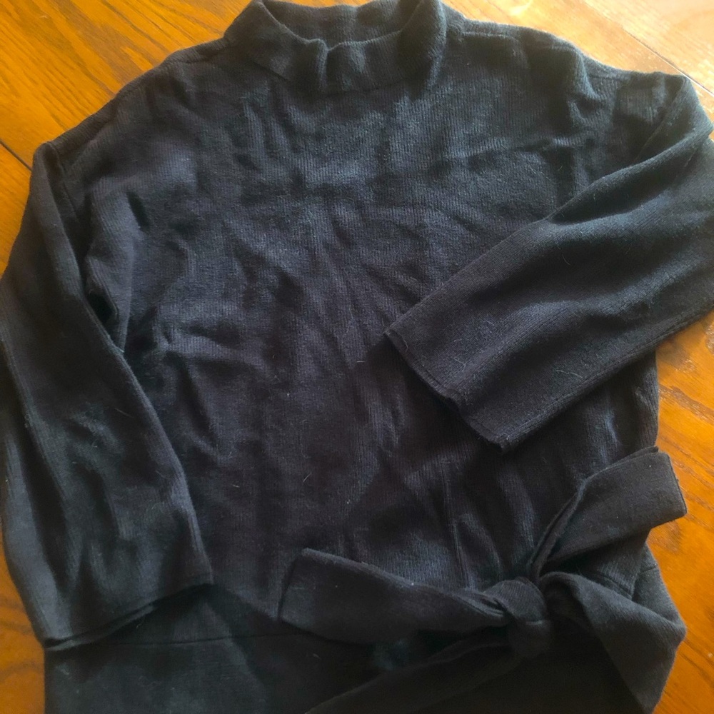 Chico’s size M black sweater